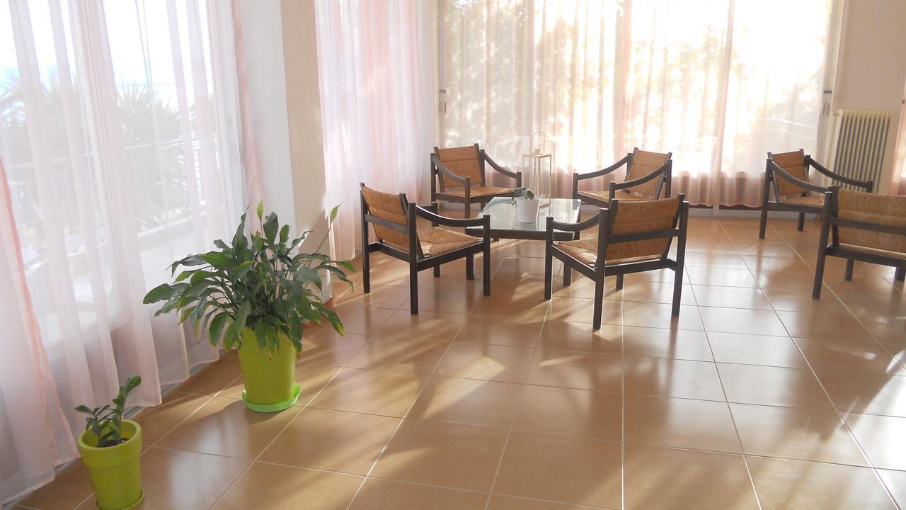 Hotel Milton Mavrovouni  Bagian luar foto