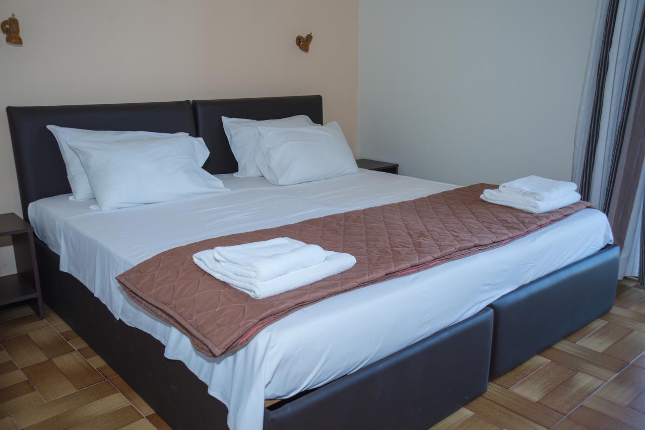 Hotel Milton Mavrovouni  Bagian luar foto