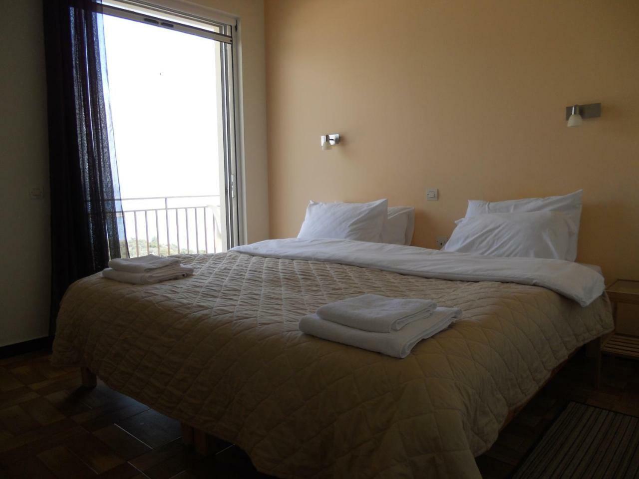 Hotel Milton Mavrovouni  Bagian luar foto
